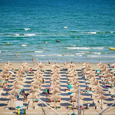 Horizon View & Pool *