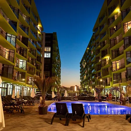 Horizon View & Pool Apartamento *