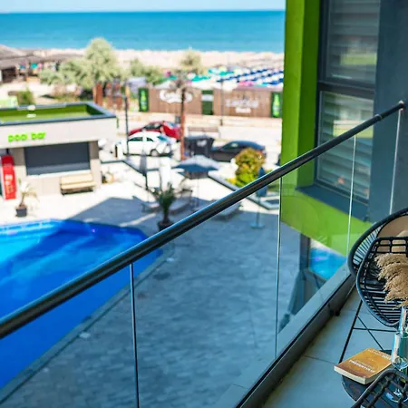 Horizon View & Pool