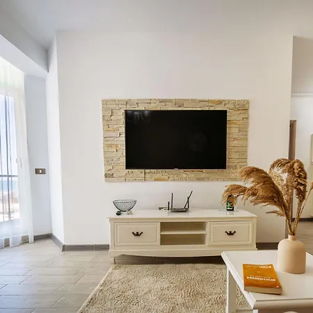 Horizon View & Pool * Năvodari