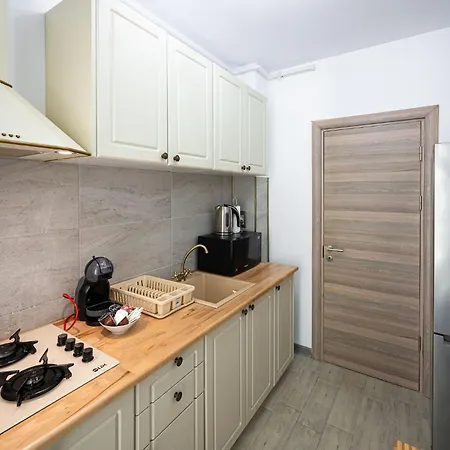 Horizon View & Pool Năvodari