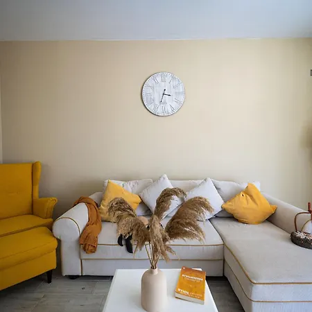 Horizon View & Pool Apartament