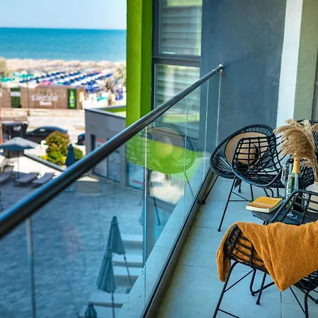 Horizon View & Pool Apartamento Năvodari